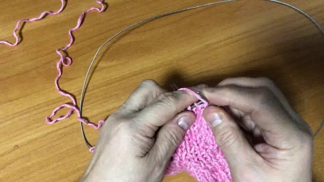 Объёмные и ажурные шары на лицевом полотне