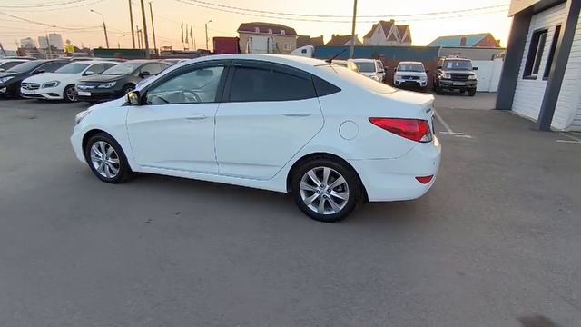 Hyundai  	Solaris	2011	белый	Z94CU41CBBR063414