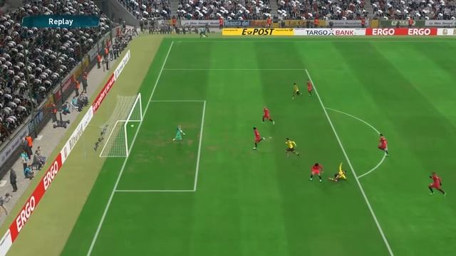 PES 2017 Huntelaar remake of a legendary Davor Suker goal