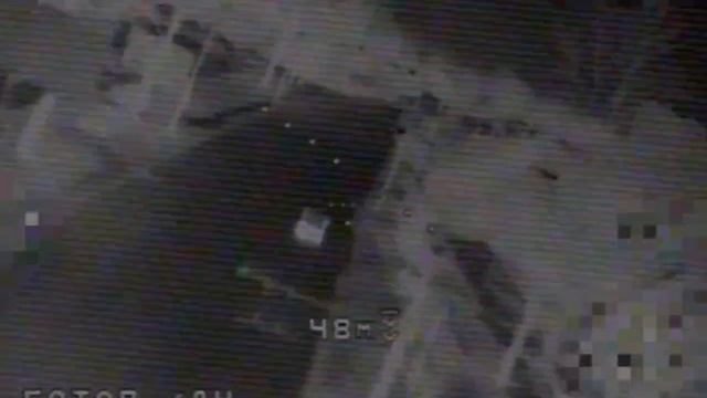 Херсон. Красная зона. Расчёт ударного БПЛа ГВ Днепр из состава 18 ОА работает на улицах горо...