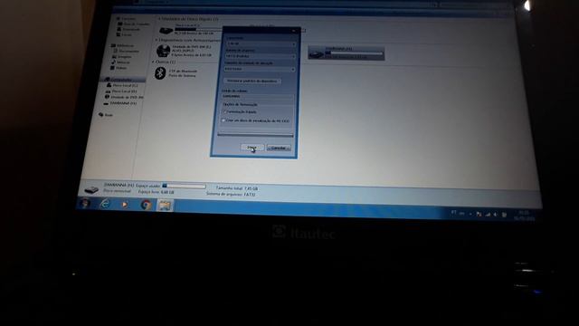 Formatação Pen drive (atualização uconnect)