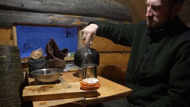 РЫБАЛКА С НОЧЁВКОЙ В ИЗБЕ НА МАЛЕНЬКОЙ ТАЁЖНОЙ РЕЧКЕ. 20240113