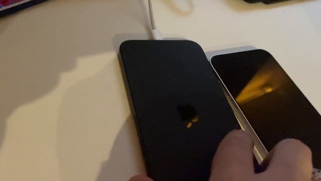 iPhone 15 против IPhone 12 сравнение