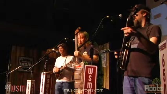 Split Lip Rayfield "How Many Biscuits" | Music City Roots | WSM Radio