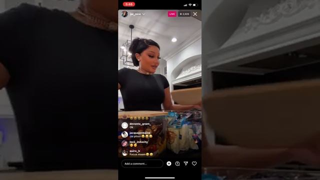 1000000798.mp4