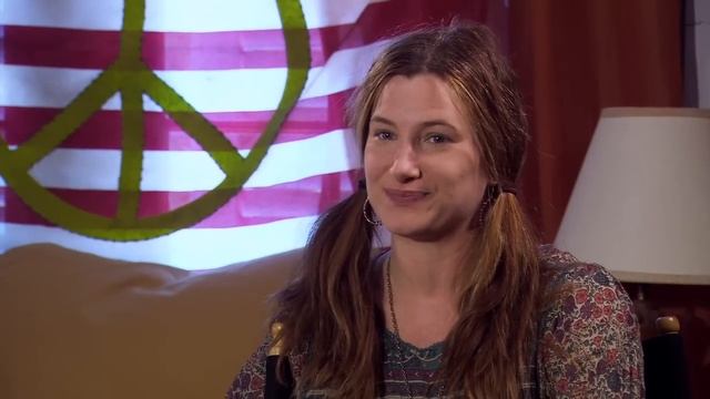 Kathryn Hahn's Official 'Wanderlust' Interview - Celebs.com