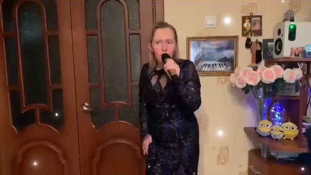 Серафима поёт песню из репертуара Валерия Леонтьева Виновник