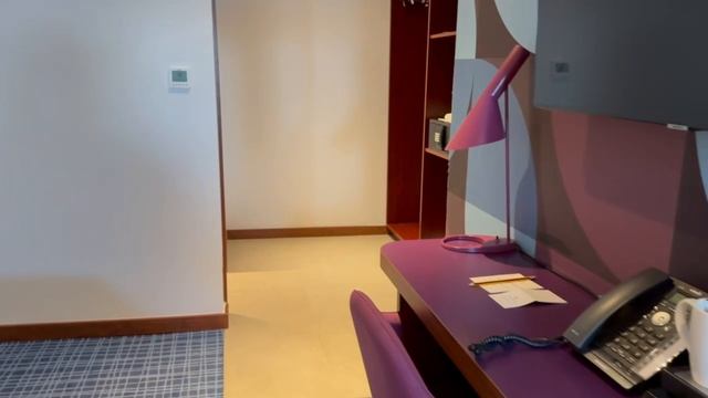 Queen Elizabeth 2 - Standard Room