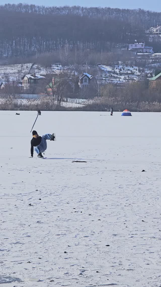 Немного не повезло, на льду в Белгородской области