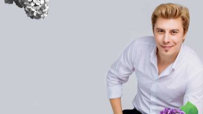 Белая сирень - Музыка и слова Алексей Инвентаров
Исполняет Денис Яковлев