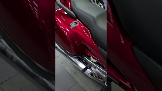 HONDA NT650V 1999 г. Красный, 31200 пробег
