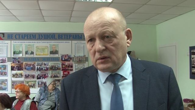 Депутат Верховного Совета провел встречу с ветеранами завода