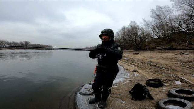 Рыбалка на джиг и воблеры. Спиннинг в Феврале. Новое место. Москва - Река.