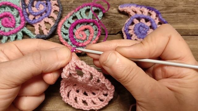 Рачий шаг крючком с внешнего края спирали