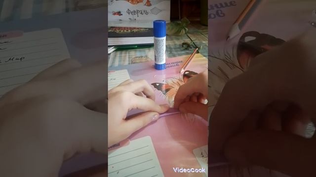 Самолётик из бумаги