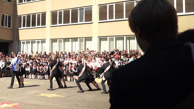 последний звонок 110 школа 9-Г