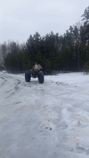 Испытываем трёхколёску.