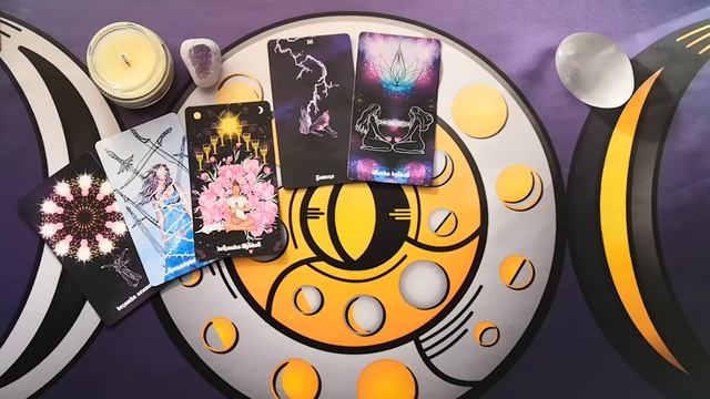 Что уходит, что приходит в вашу жизнь 🔮