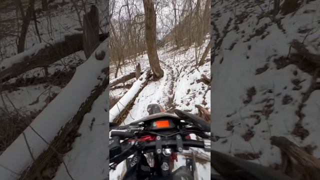 Немного зимних покатушек🏍️