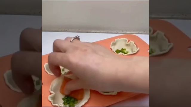 Слоеные корзиночки с начинками
⠀
