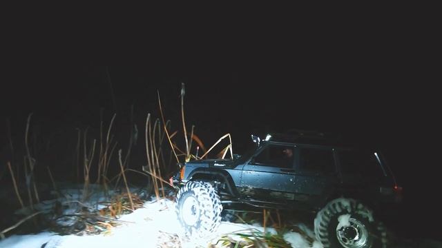RC Winter Trophy Jeep Cherokee XJ Injora Hobbywing Fusion SE 1200kv.