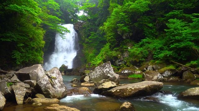 4K Спокойная атмосфера водопада и реки  Расслабляющие звуки природы для сна и учебы Япония.