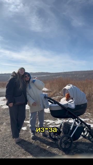 Закрыла себя и ребенка в четырех стенах