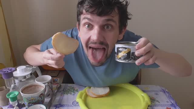 ОБЖОР! КОНСЕРВЫ ДОБРОФЛОТ СЕЛЬДЬ ТИХООКЕАНСКАЯ НАТУРАЛЬНАЯ В МАСЛЕ! ОБЯЗАТЕЛЬНО ПОПРОБУЙТЕ!