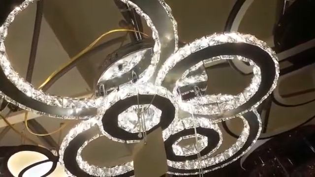 Хрустальная люстра