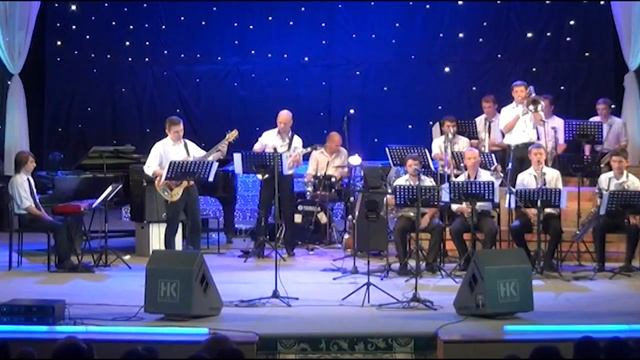 LIMOrchestra plays Porch Swingin