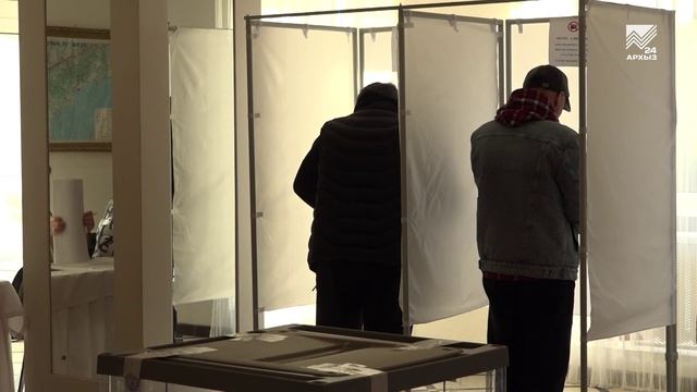 Избирательный участок для голосования на выборах Президента Абхазии открылся в Черкесске