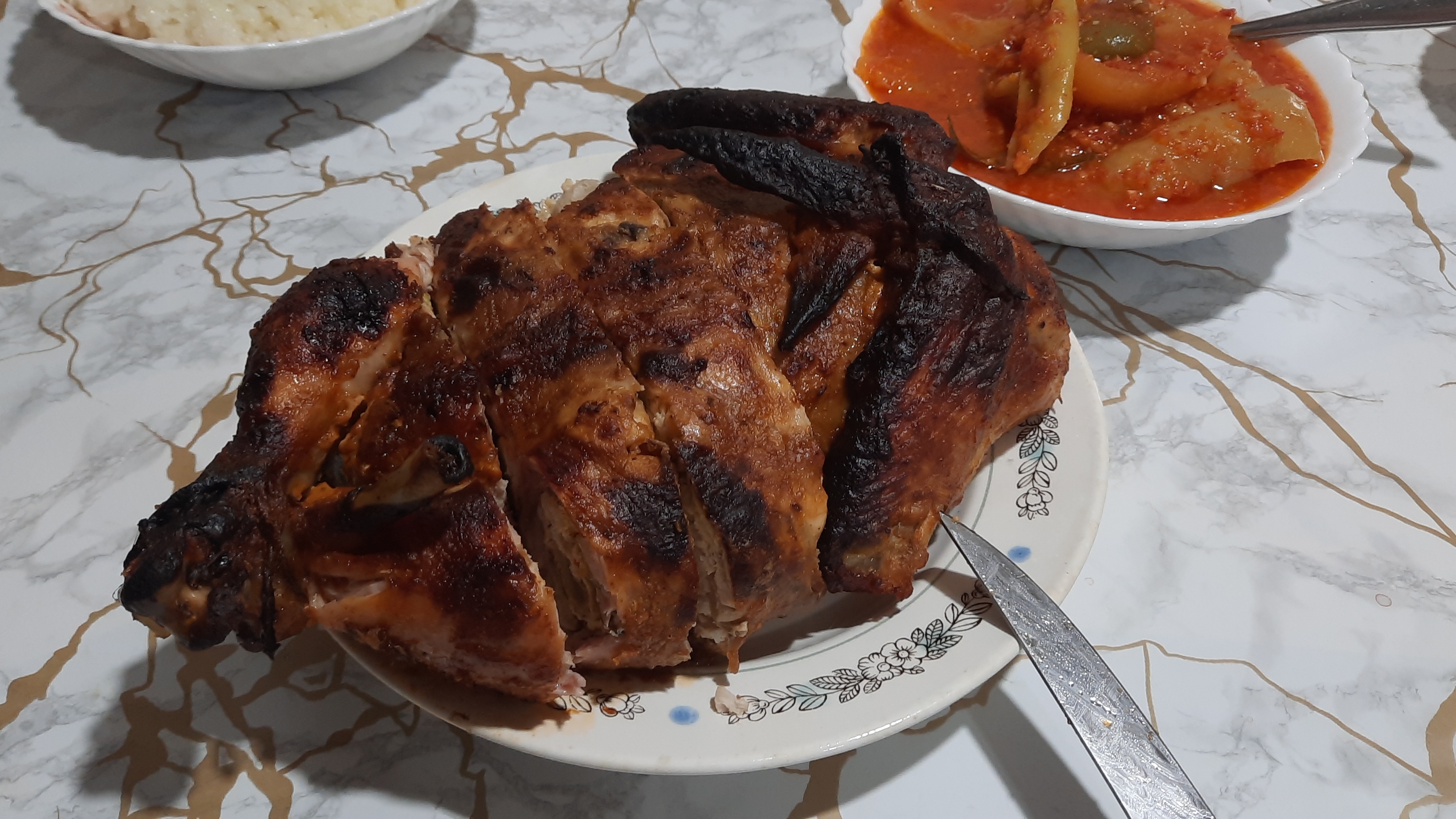 Начинённая курица в духовке. Забой перепелов. Наши будни.