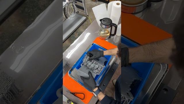 Убрать поддержки при sla печати (при печати смолой) с помощью горячей воды