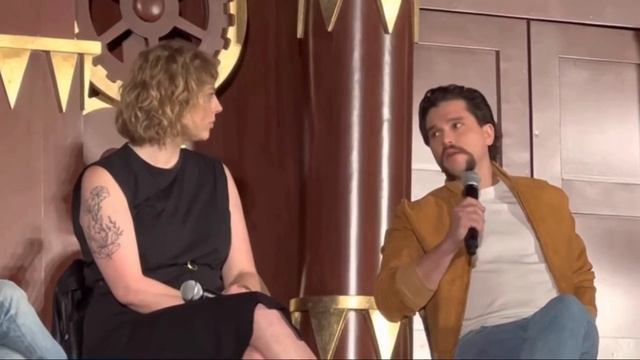 Kit Harington talking about wife Rose Leslie during Game of Thrones fan convention | Dec 11, 2022 ❄