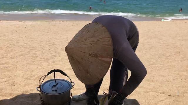 Вьетнам. Нячанг. Кукуруза на пляже.