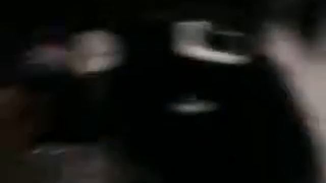 Дима ищет папу.