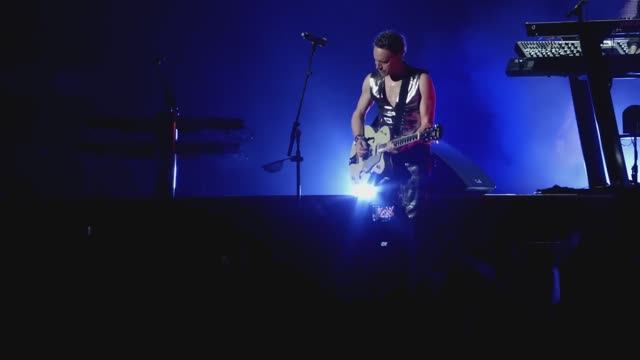 Depeche Mode - Enjoy The Silence (Live in Berlin)