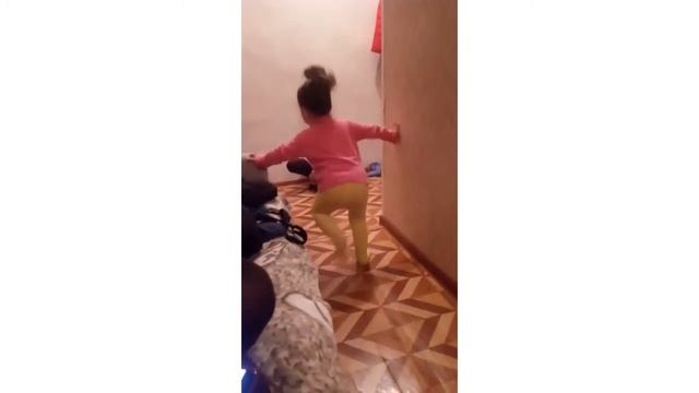 МИЛАНА ТАНЦУЕТ ЛЕЗГИНКУ👏🌸НЕТИПИЧНАЯ МАХАЧКАЛА