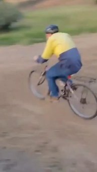 поддержи подпиской 🙏 обнял-подбросил)