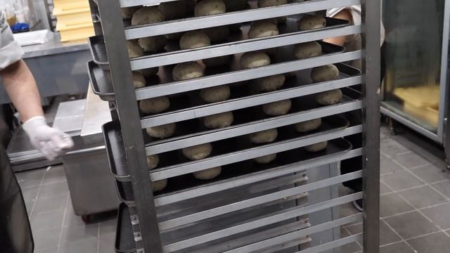 경남1호 제과 기능장의 역작! 바삭달콤한 허니노아 (Master's Crispy and Sweet Butter Honey Bread / Korean Food)