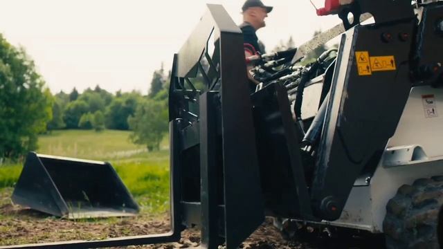 Монстр среди миников! ROBIN SSL-2300 #bobcat #мини-погрузчик #стройка #техникадлядома