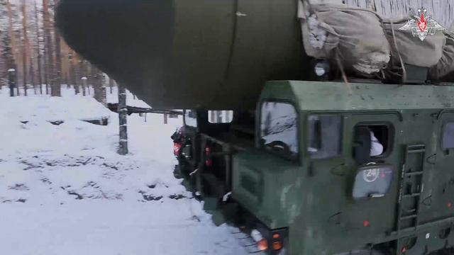 СВО День 1079: В Йошкар-Олинском ракетном соединении пусковые установки ПГРК «Ярс»