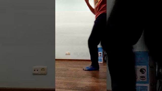 танцуй под песни рандомные