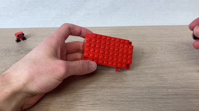 How to build the giant LEGO Robot Sparky from Series 22 CMF Robot Repair Tech factory