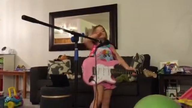 Лили соло на китарата ( Lily guitar solo)