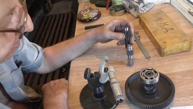 Шлицевой вал шестерня