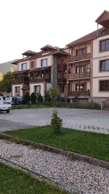 Грузия становится охожа на Европу.  Но настоящая Грузия лучше
