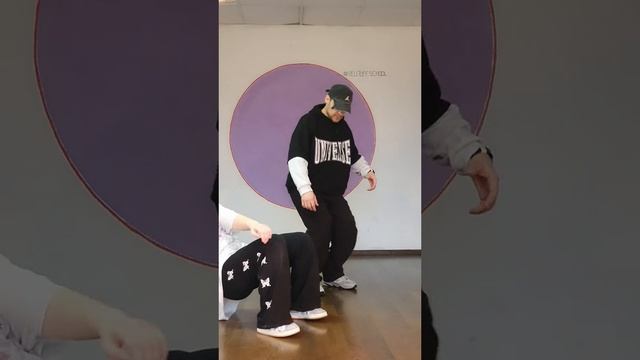 обучаю детей двигать телом
