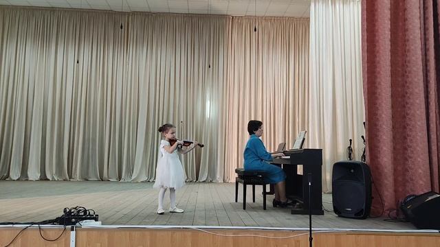 Аветисова Анна, 6 лет