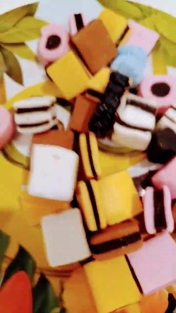 #asmr #satisfying filling platter all sorts liquorice #shorts#viral #trending #viralvideo #short